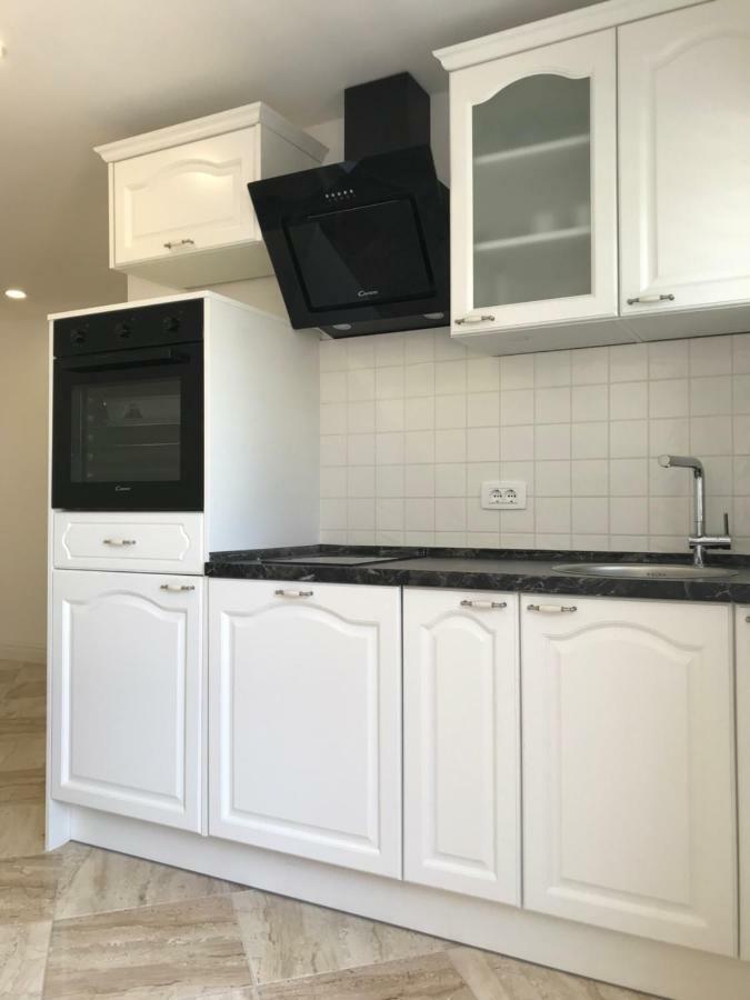 Apartment Mila Srima Bagian luar foto