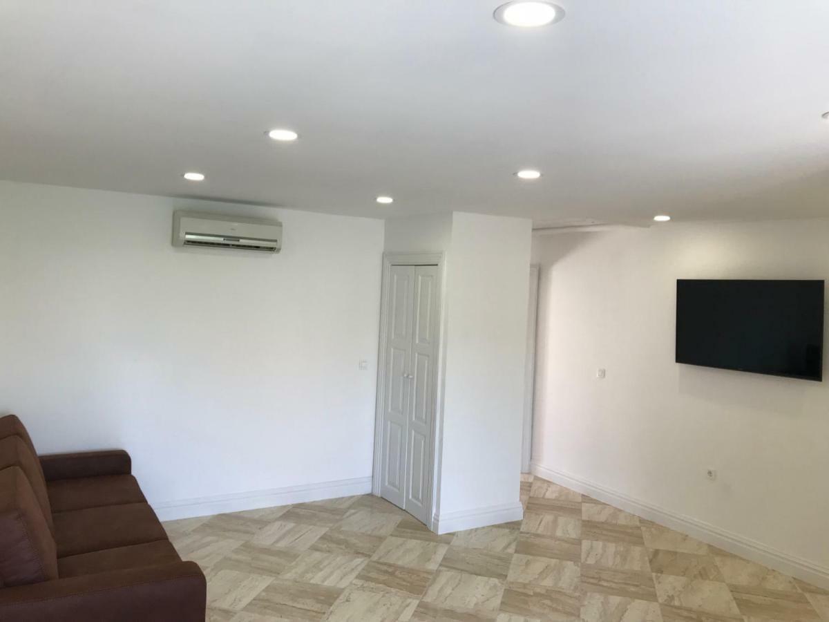 Apartment Mila Srima Bagian luar foto