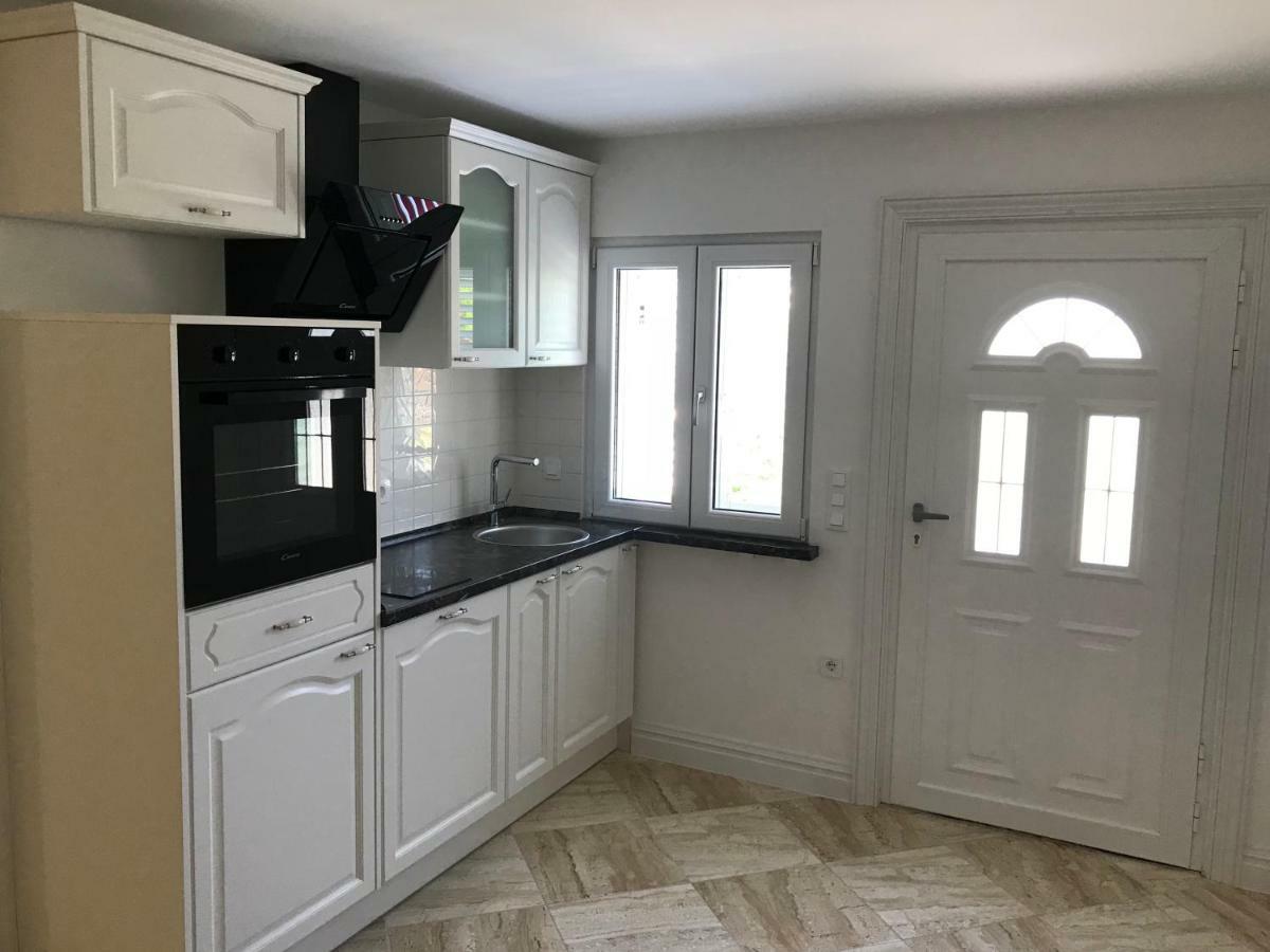 Apartment Mila Srima Bagian luar foto